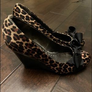 Women’s Leopard Wedges for sale!!